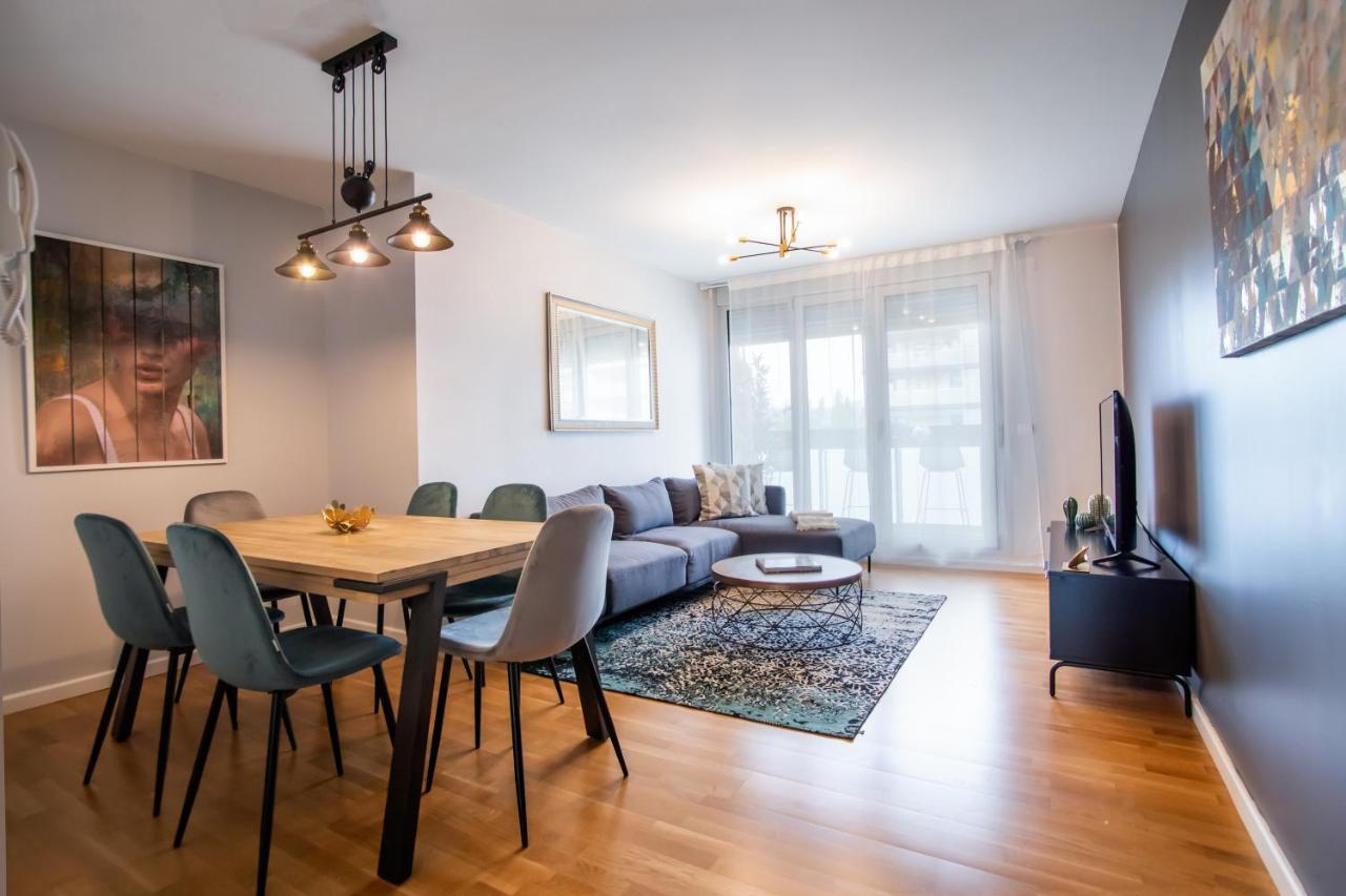 Tendency Apartments Forum Сан-Адріа-де-Бесос Екстер'єр фото